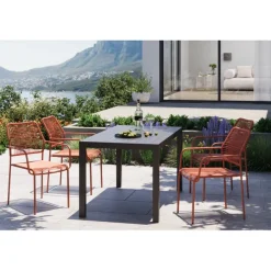 Chaise Madagascar rouge