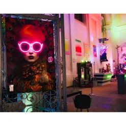 Tableau encadré LED Fancy Red Lady 120x80cm
